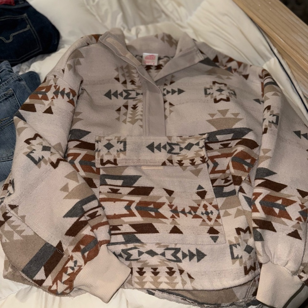 Wild Junkie Aztec pull over